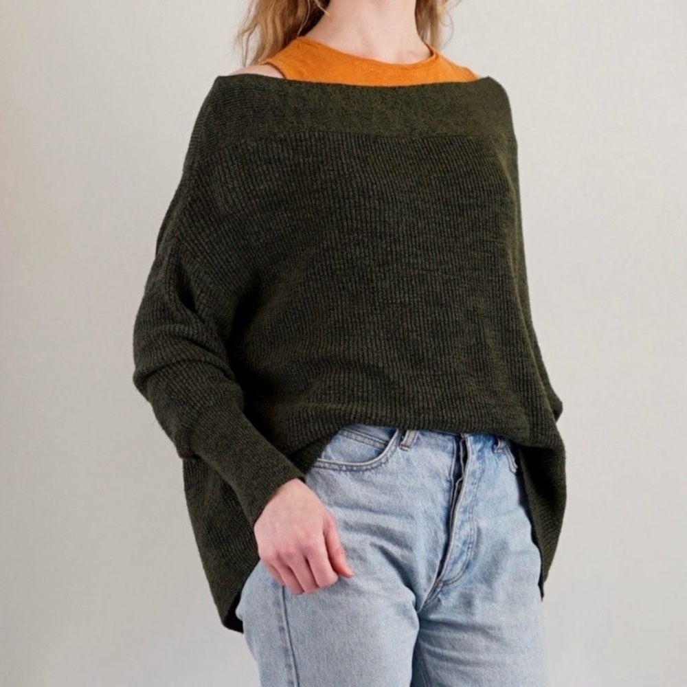 Free People Oversized Slouchy Off-Shoulder Sweater Army Green Relaxed Size S